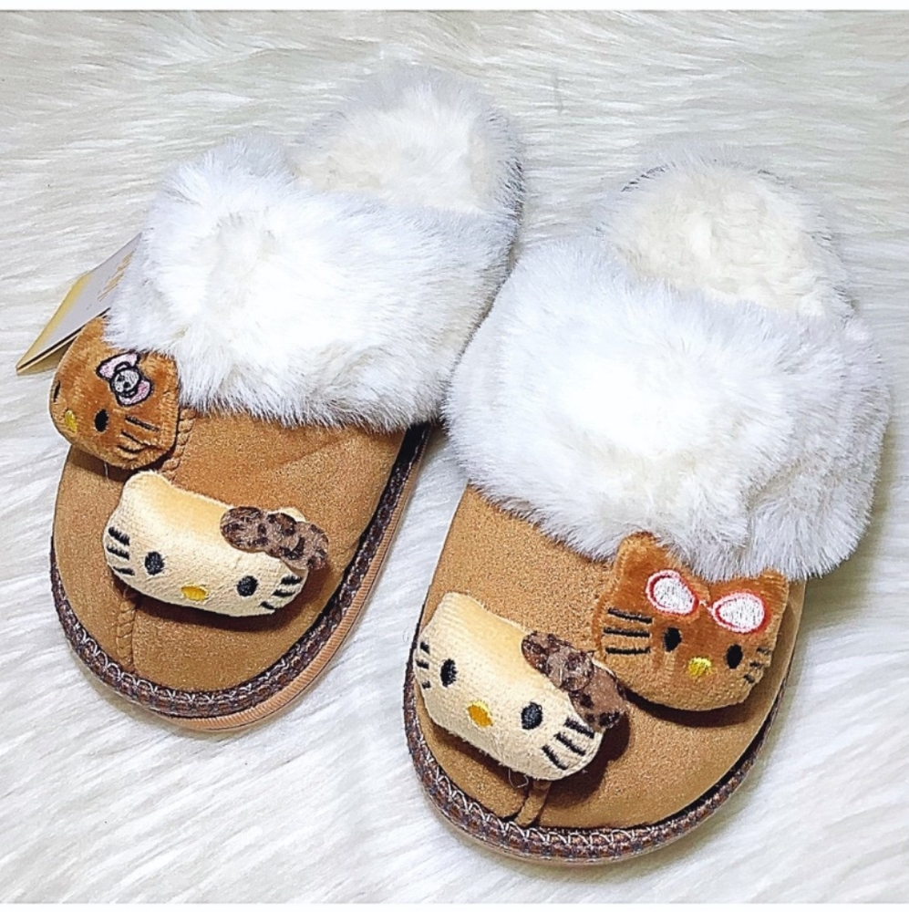 Hello Kitty Fuzzy Slippers